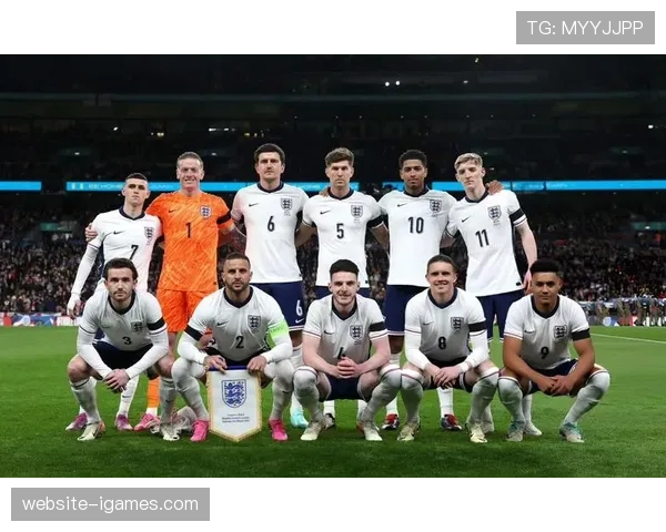 英格兰队公布三月国际比赛日大名单，梅努首次获得成年队征召